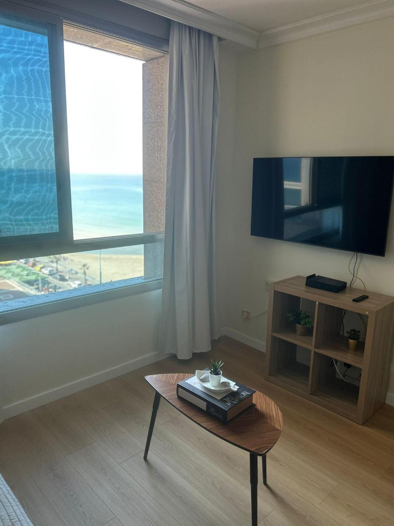Haifa Almog Tower- "Blue Reef" Suite On The Sea Bagian luar foto